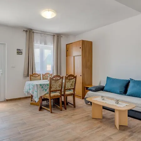 Vacation House With The Pool Near River Cetina 别墅 Čisla