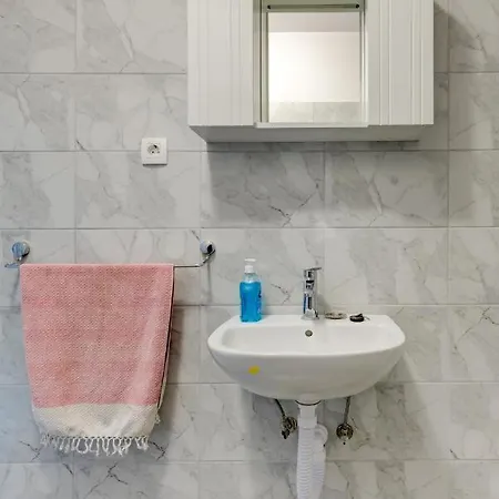 Vacation House With The Pool Near River Cetina *