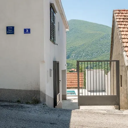 别墅 Vacation House With The Pool Near River Cetina Čisla