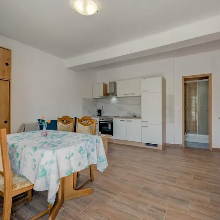 Vacation House With The Pool Near River Cetina Čisla