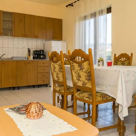 别墅 Vacation House With The Pool Near River Cetina