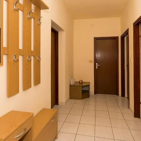 Vacation House With The Pool Near River Cetina 别墅 Čisla